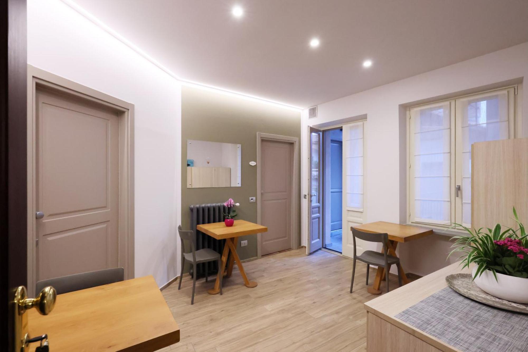 Palazzo Belli Bed & Breakfast Алба Екстериор снимка