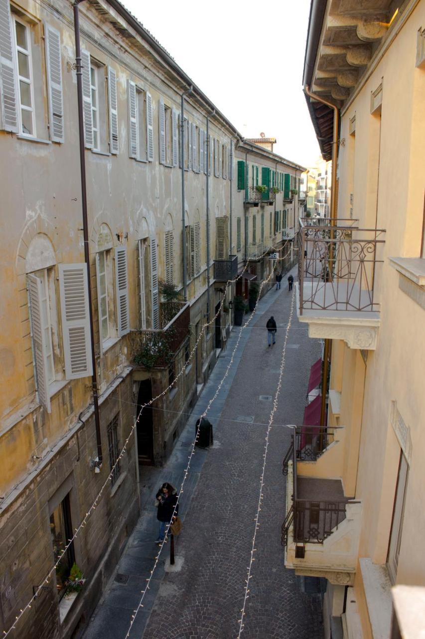 Palazzo Belli Bed & Breakfast Алба Екстериор снимка